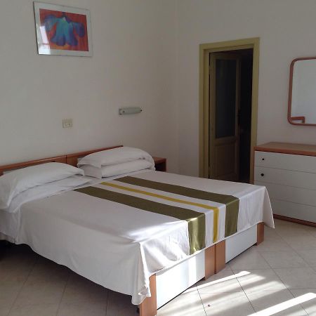 Hotel Valdinievole 利多迪卡马约雷 外观 照片