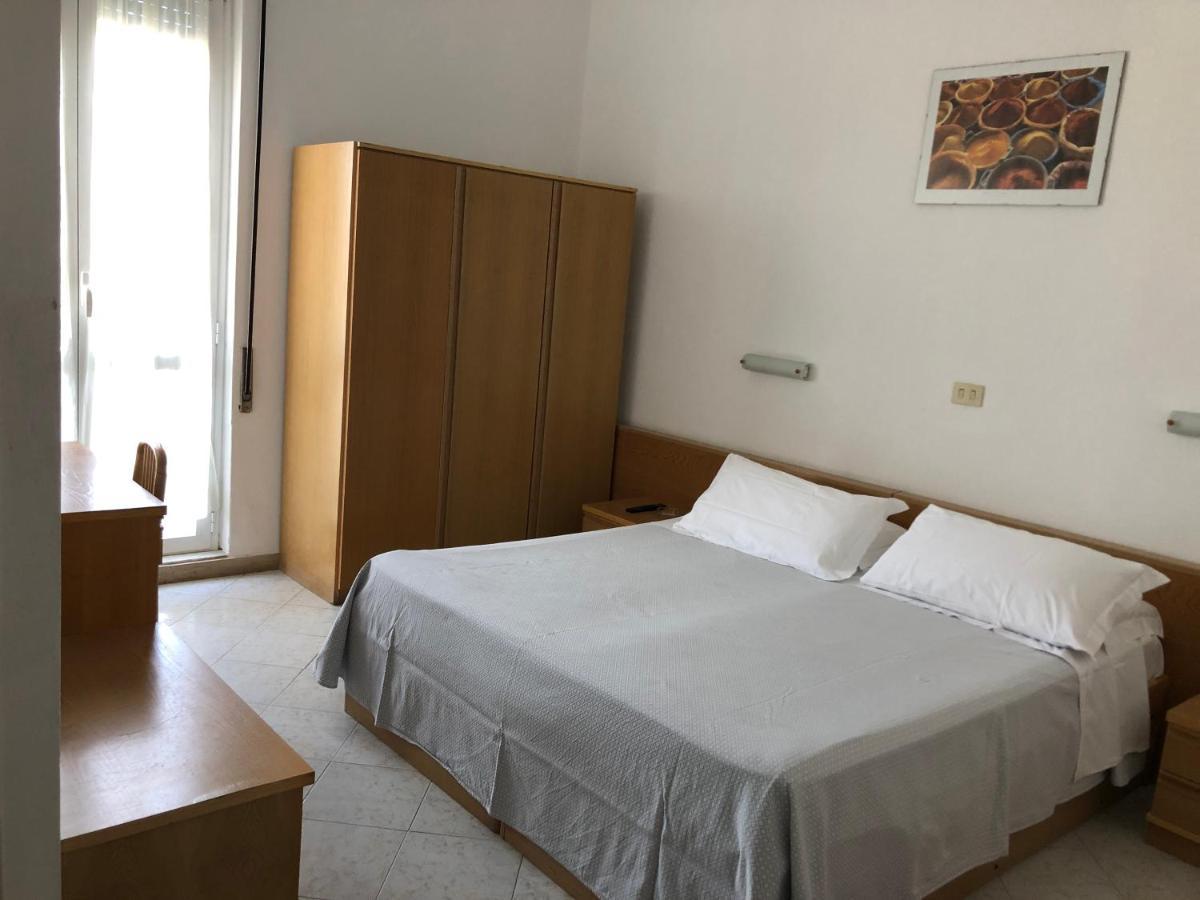 Hotel Valdinievole 利多迪卡马约雷 外观 照片