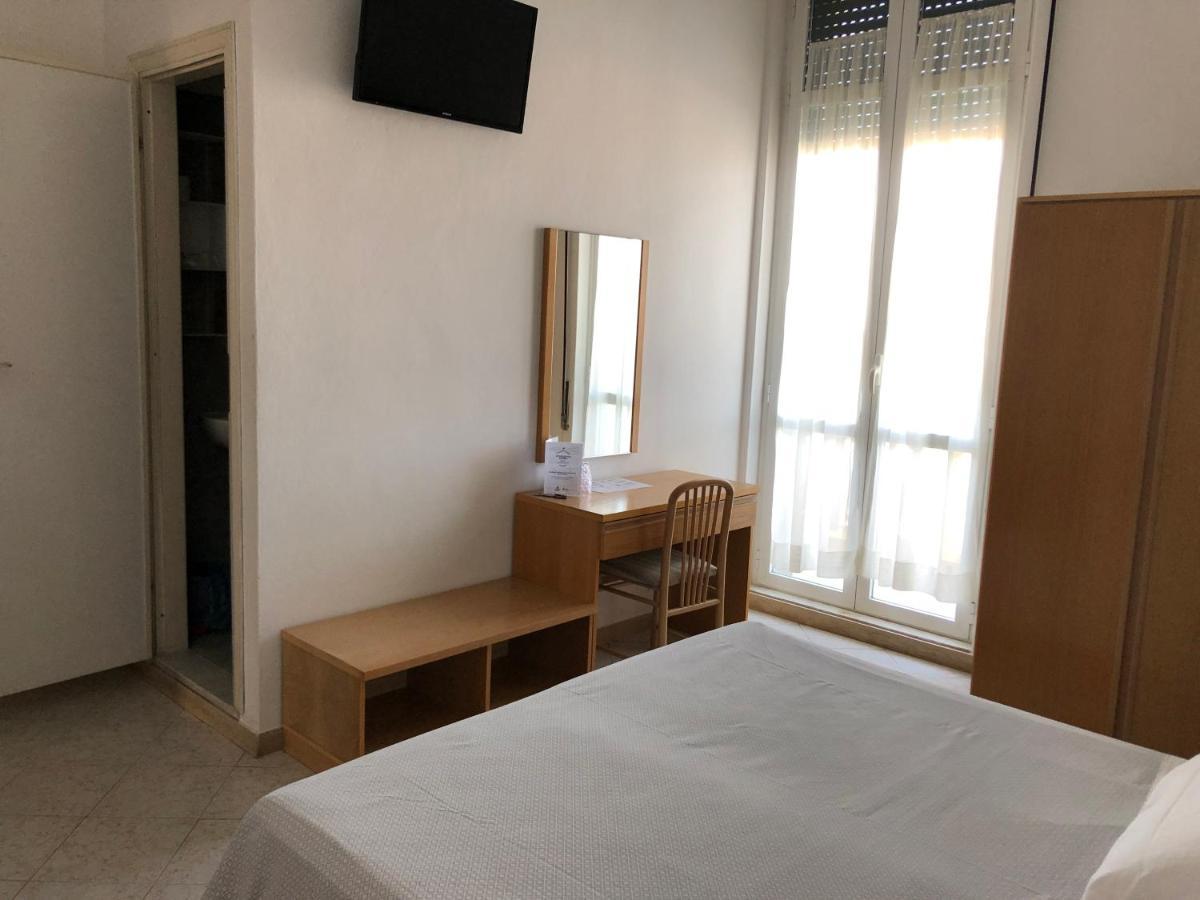 Hotel Valdinievole 利多迪卡马约雷 外观 照片