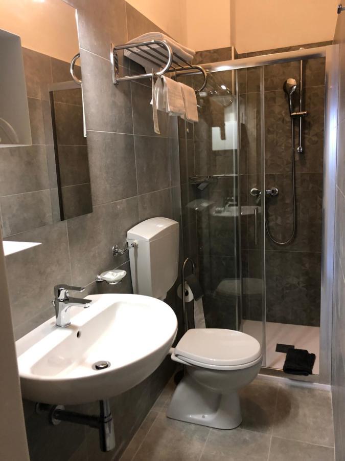 Hotel Valdinievole 利多迪卡马约雷 外观 照片