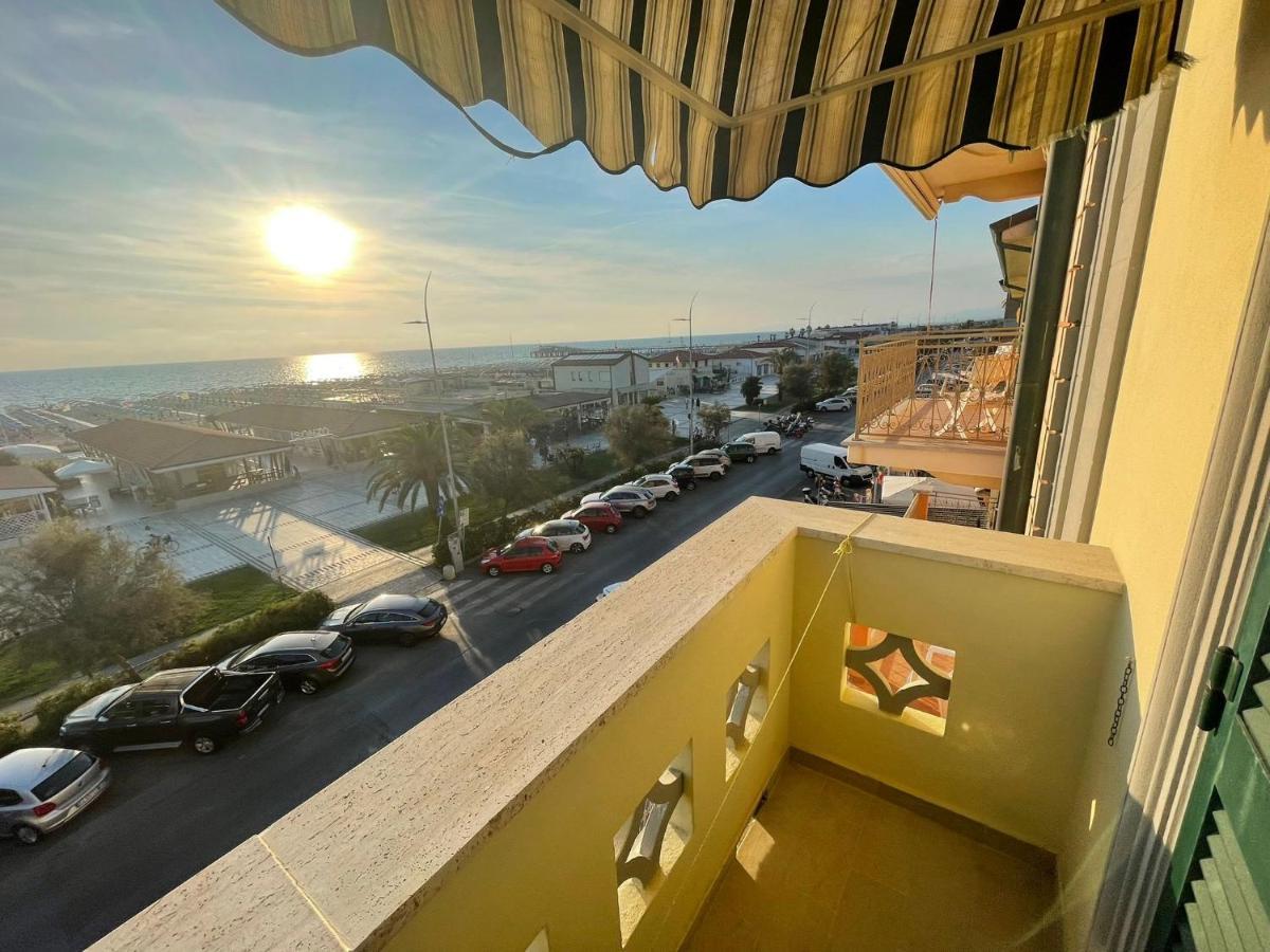Hotel Valdinievole 利多迪卡马约雷 外观 照片