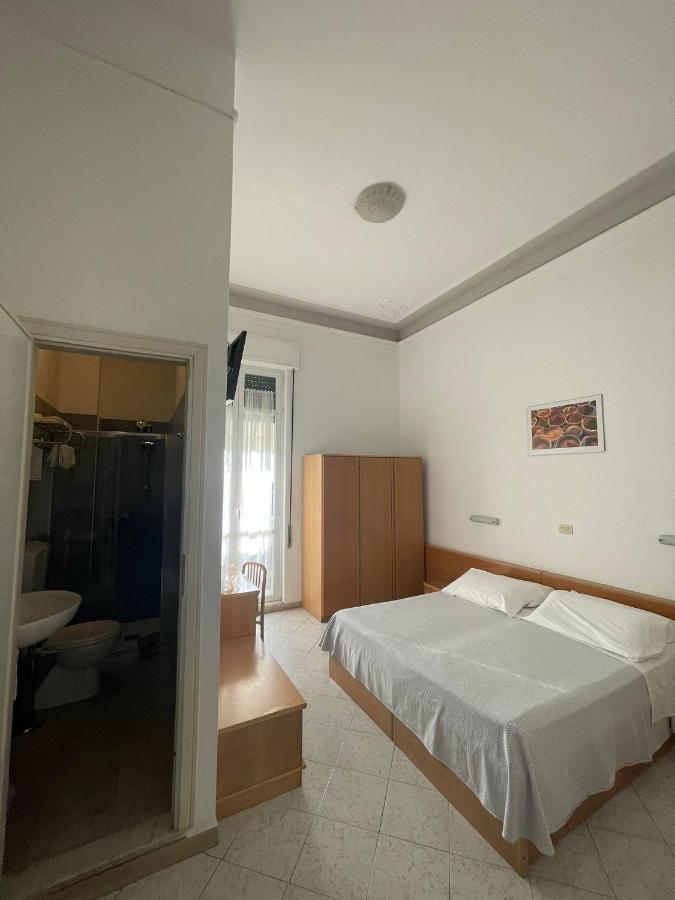 Hotel Valdinievole 利多迪卡马约雷 外观 照片