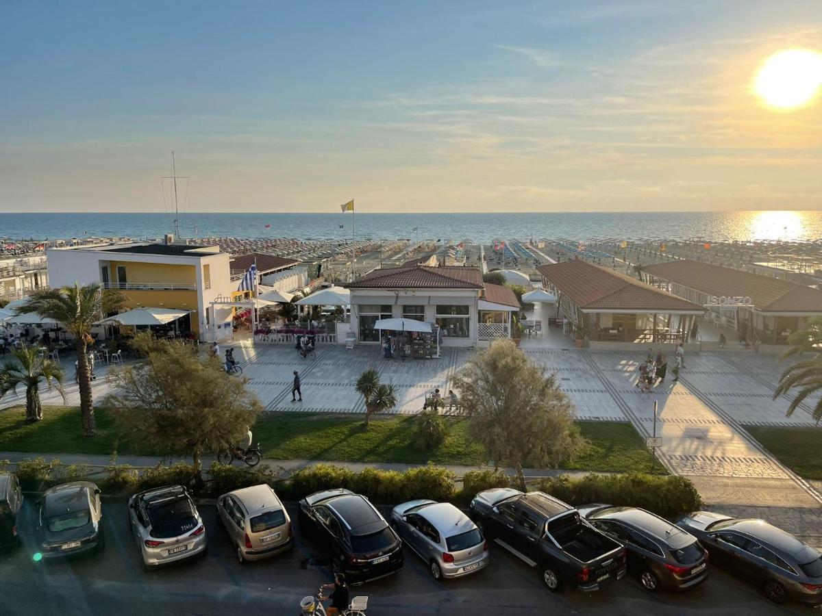 Hotel Valdinievole 利多迪卡马约雷 外观 照片