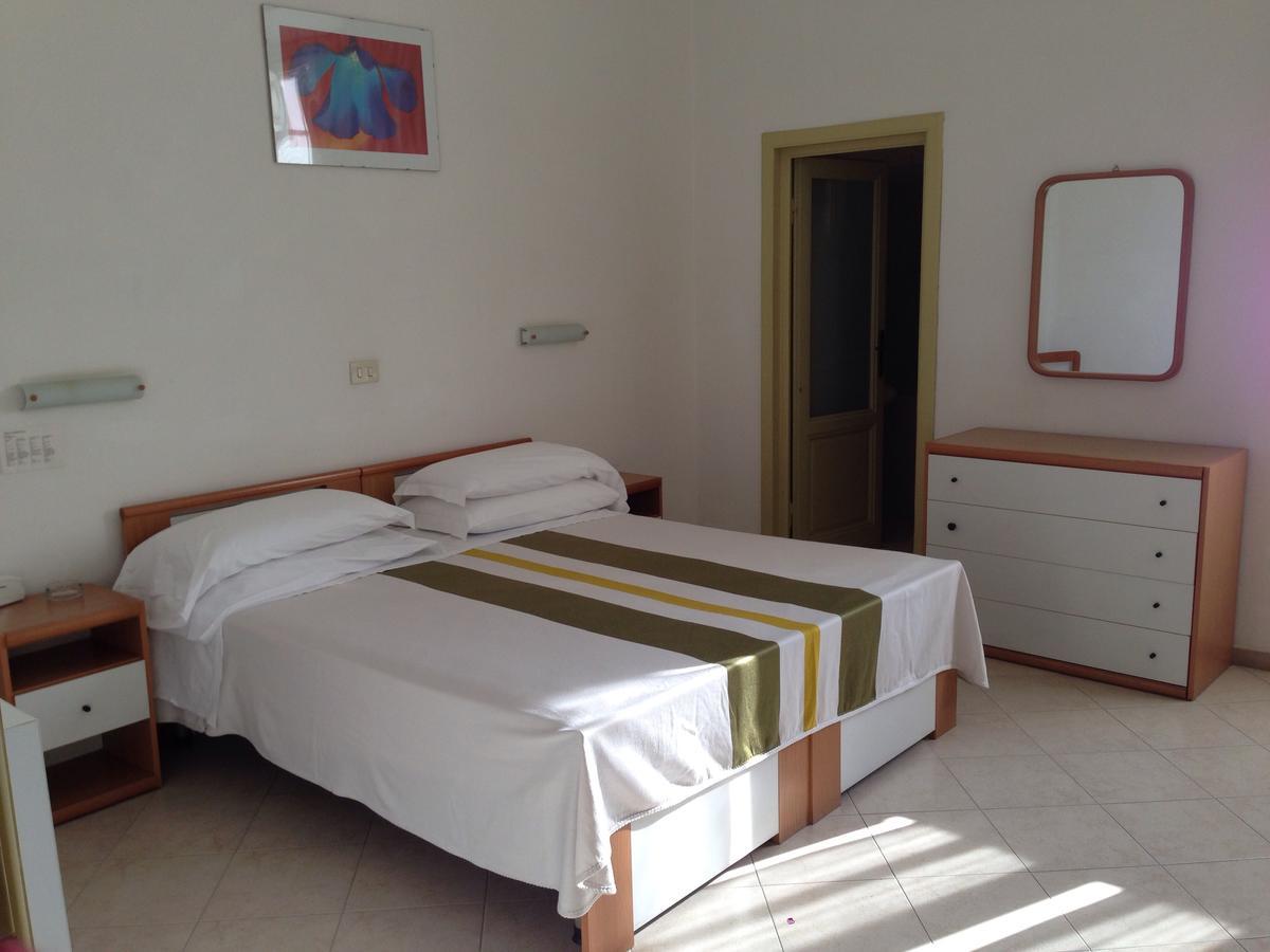 Hotel Valdinievole 利多迪卡马约雷 外观 照片