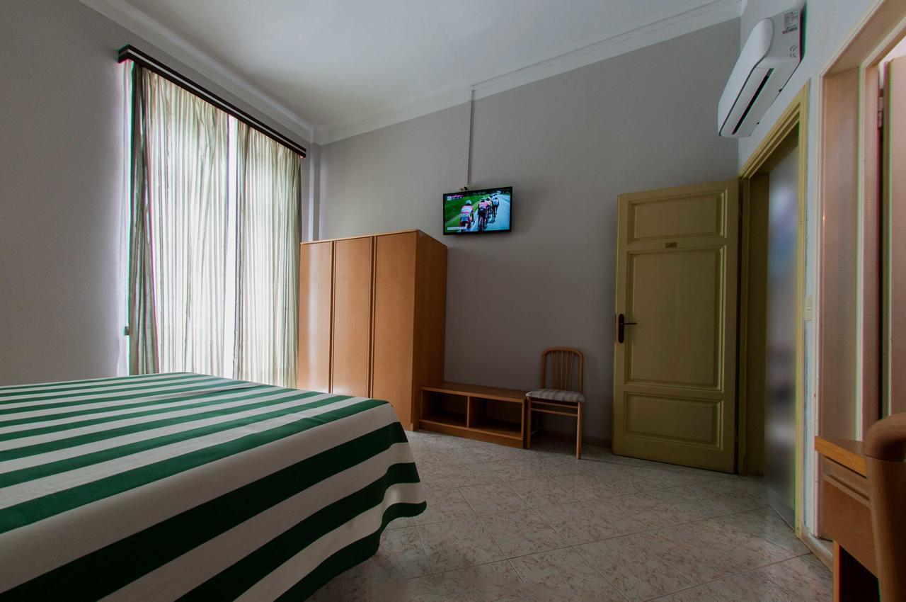Hotel Valdinievole 利多迪卡马约雷 外观 照片